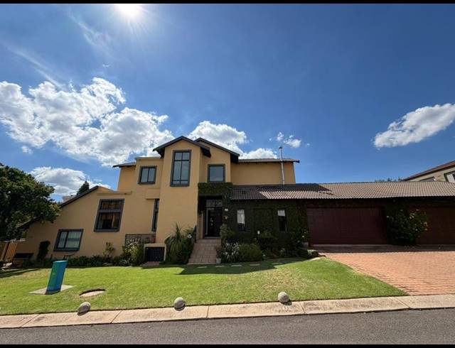 4 BEDROOM HOUSE FOR SALE IN BLUE VALLEY GOLF ESTATE